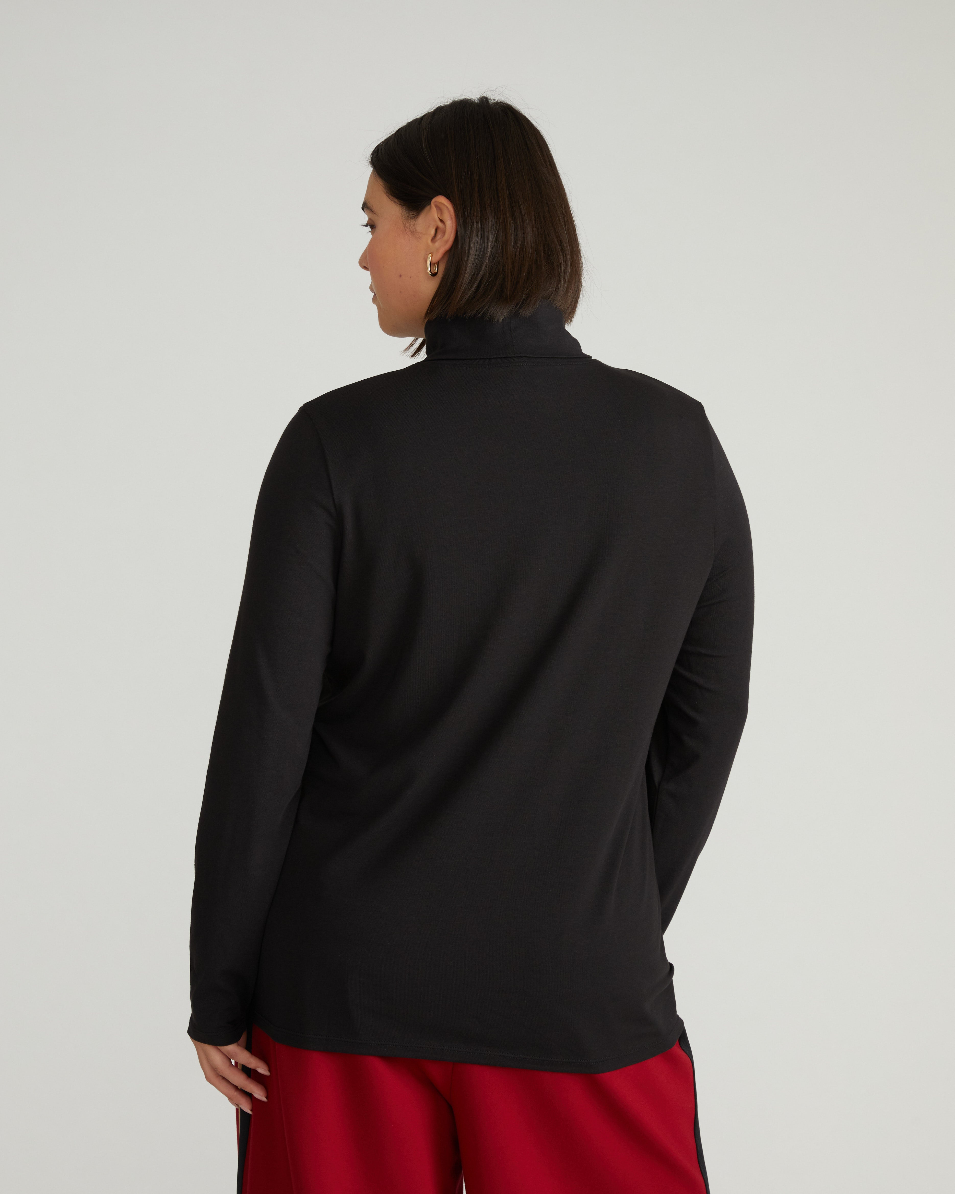 Close Fit Turtleneck - Black